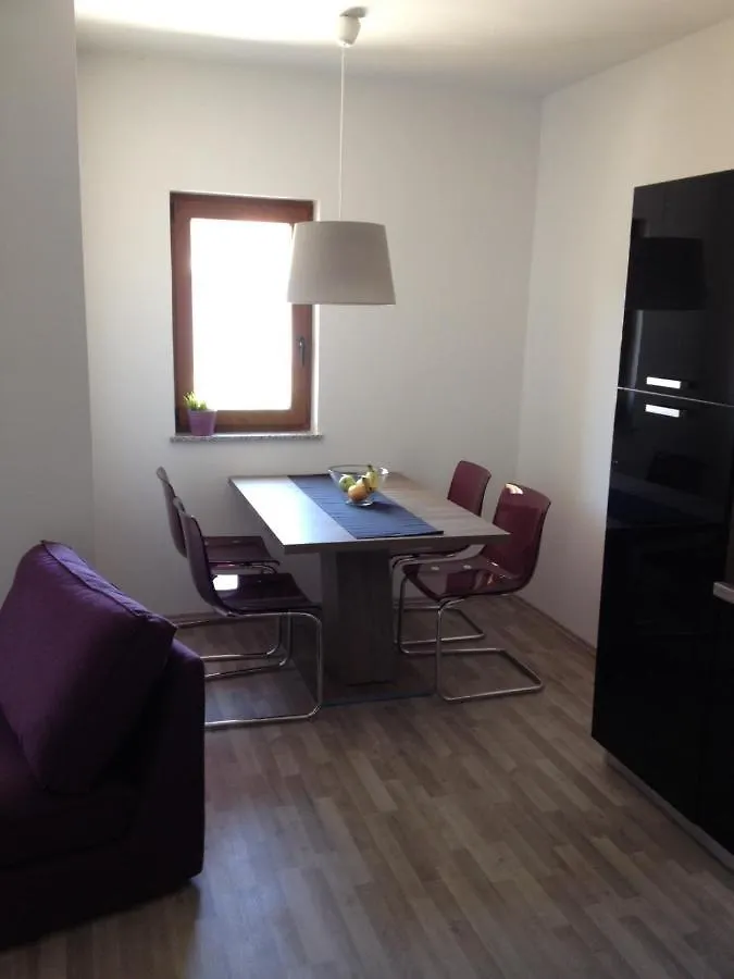 Luciana 2 Apartment Umag