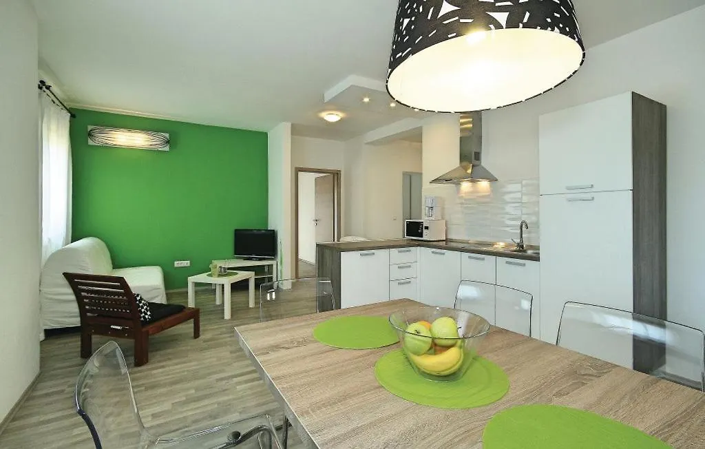 Luciana 2 Apartment Umag